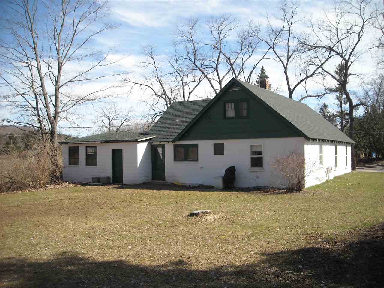 7644 Homestead Road Benzonia, MI 49616 - Photo 4 of 51 1798406-3.JPG