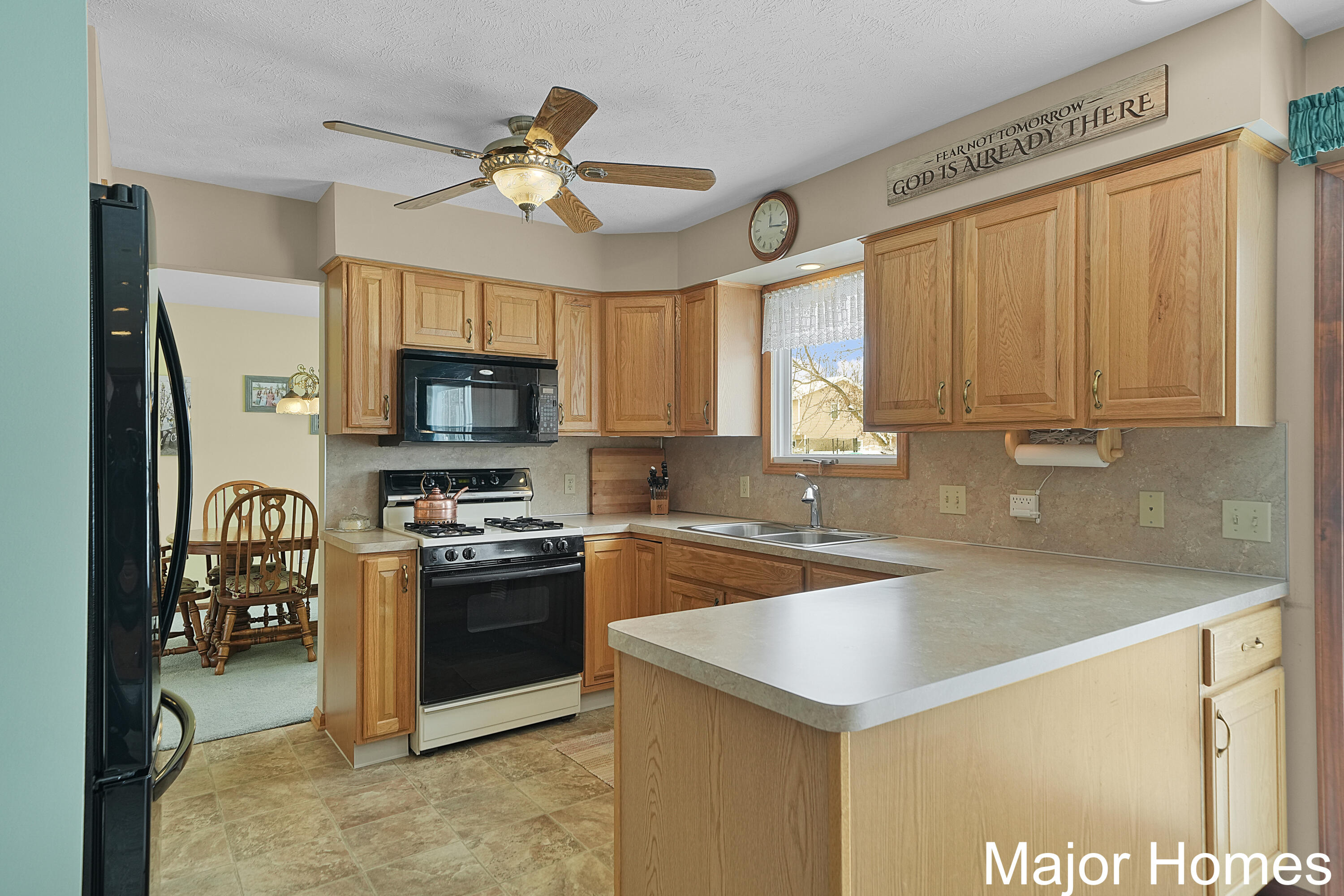 2133 Pinewood Street Jenison, MI 49428 - Photo 12 of 35 DSC05626