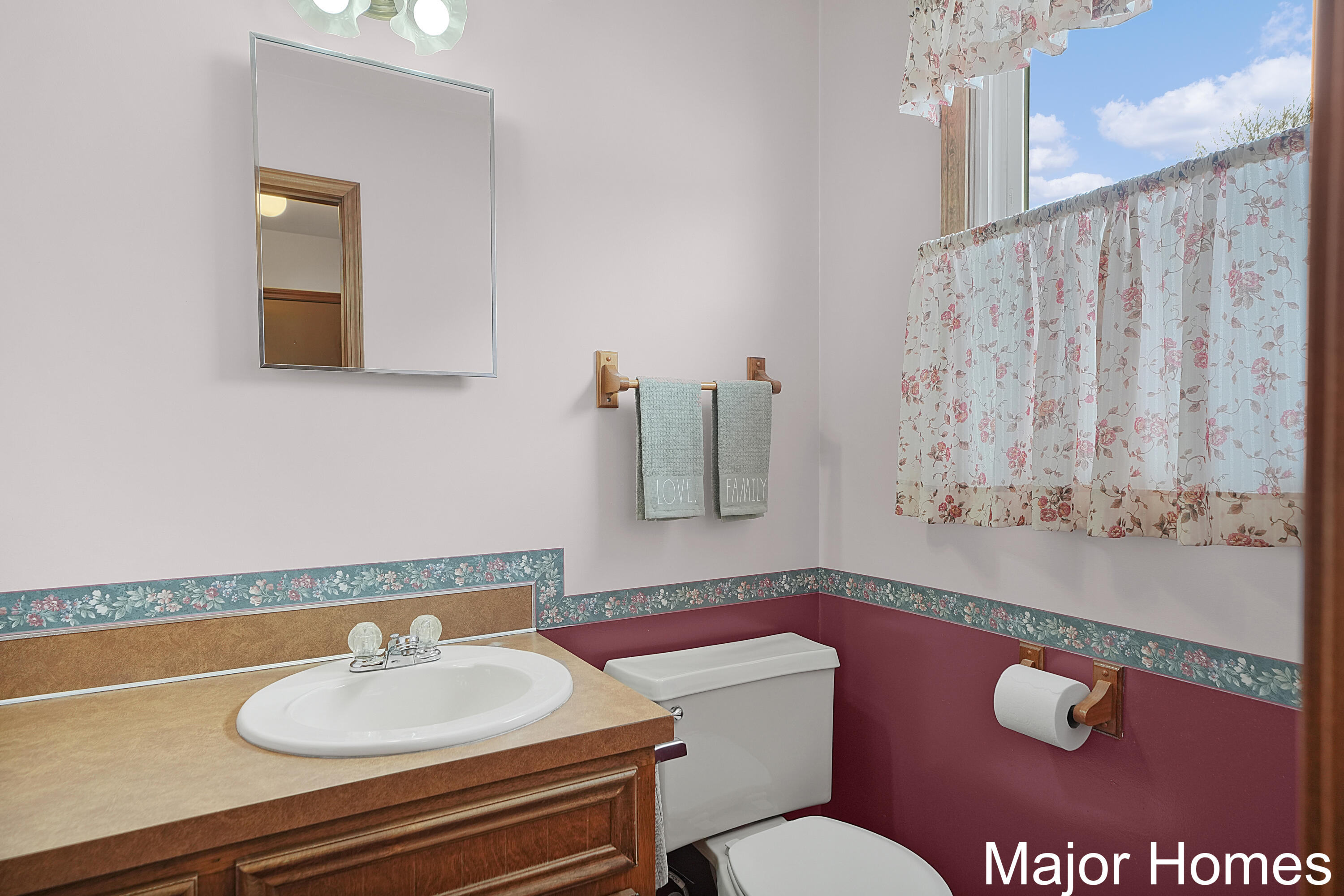 2133 Pinewood Street Jenison, MI 49428 - Photo 16 of 35 DSC05611