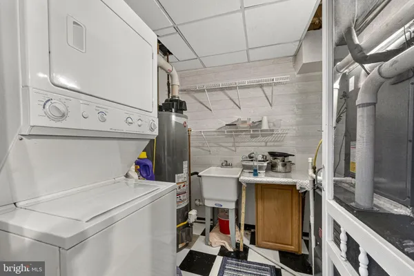 $1,000,000 | 13224 Coralberry Drive, Fairfax, VA 22033