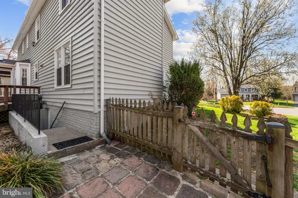 $1,000,000 | 13224 Coralberry Drive, Fairfax, VA 22033