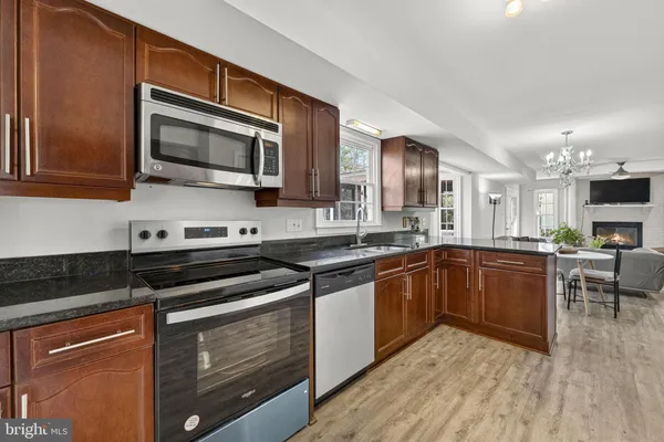 $1,000,000 | 13224 Coralberry Drive, Fairfax, VA 22033