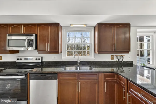 $1,000,000 | 13224 Coralberry Drive, Fairfax, VA 22033