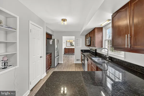 $1,000,000 | 13224 Coralberry Drive, Fairfax, VA 22033