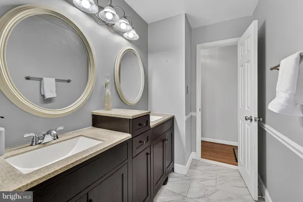 $1,000,000 | 13224 Coralberry Drive, Fairfax, VA 22033