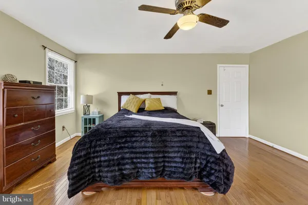 $1,000,000 | 13224 Coralberry Drive, Fairfax, VA 22033