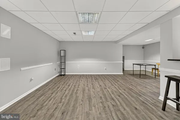 $1,000,000 | 13224 Coralberry Drive, Fairfax, VA 22033