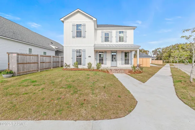 $375,000 | 100 Hearth Street, Lafayette, LA 70508