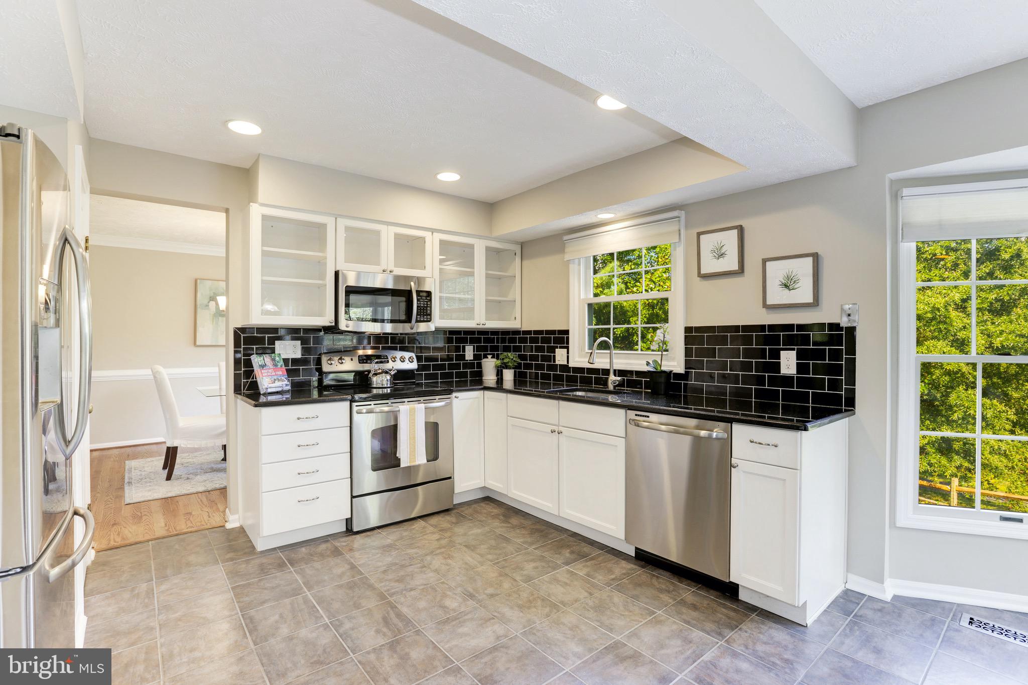 12702 Roark Court Reston, VA 20191 - Photo 11 of 63