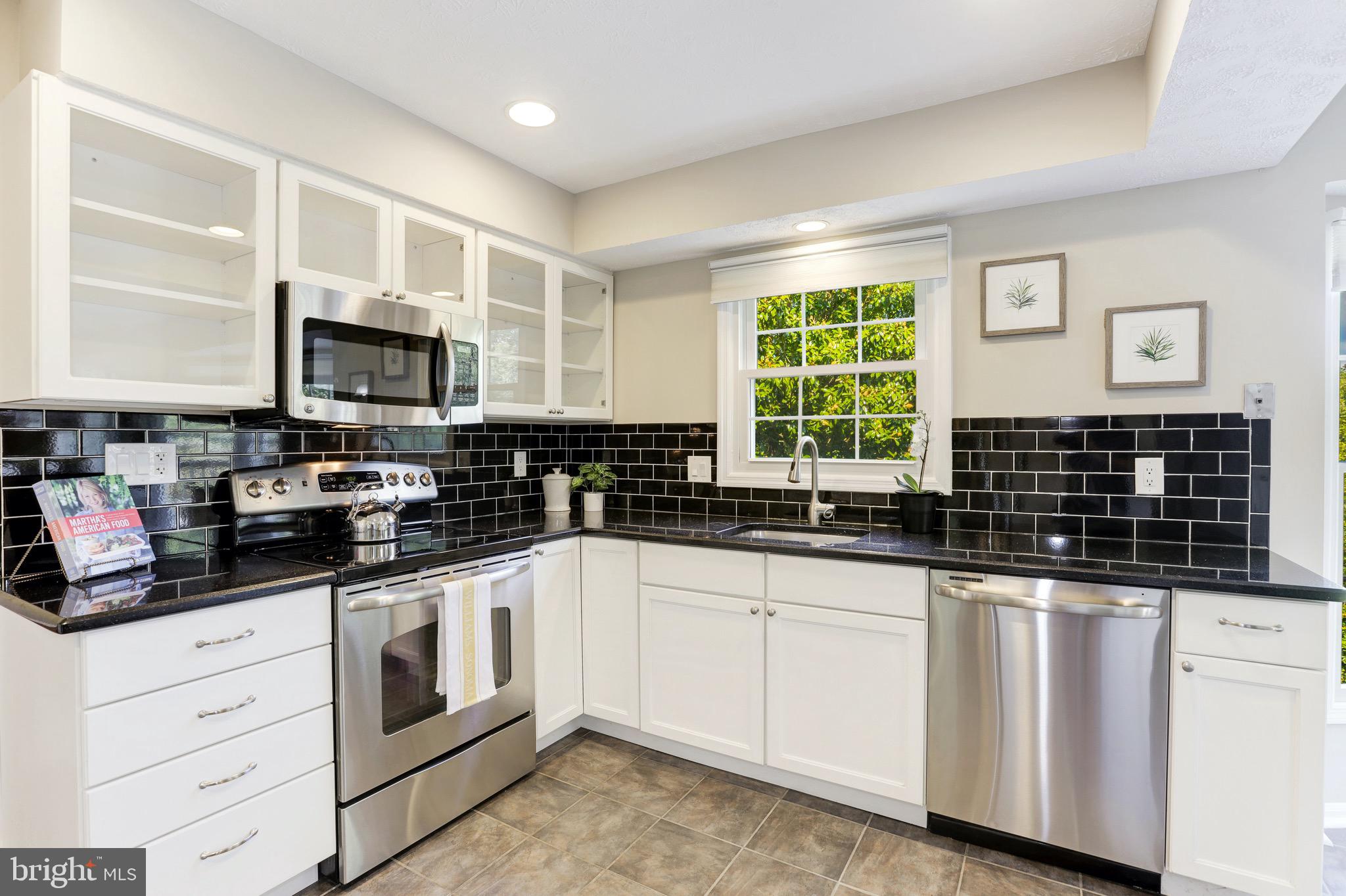 12702 Roark Court Reston, VA 20191 - Photo 12 of 63