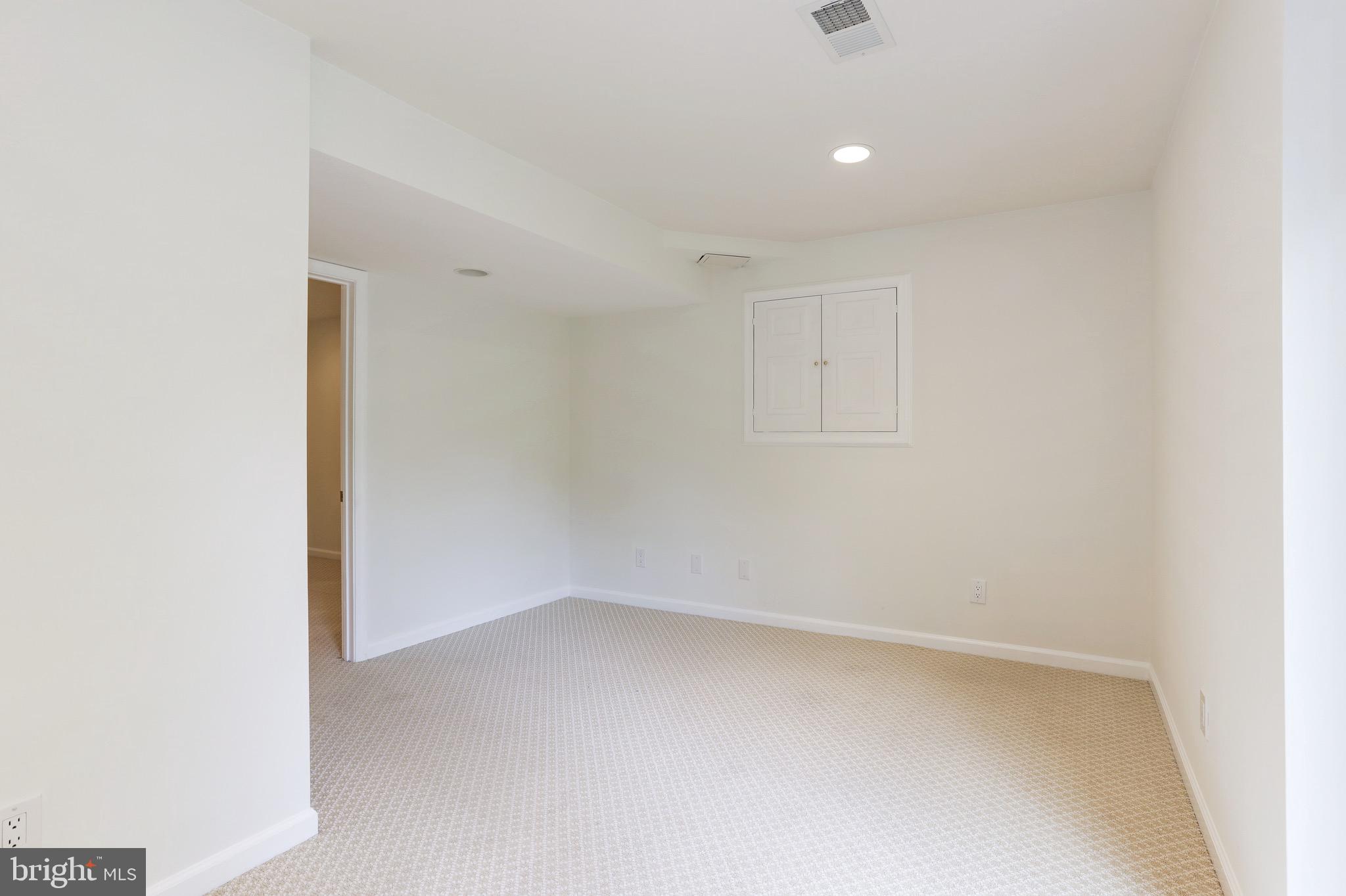 12702 Roark Court Reston, VA 20191 - Photo 39 of 63