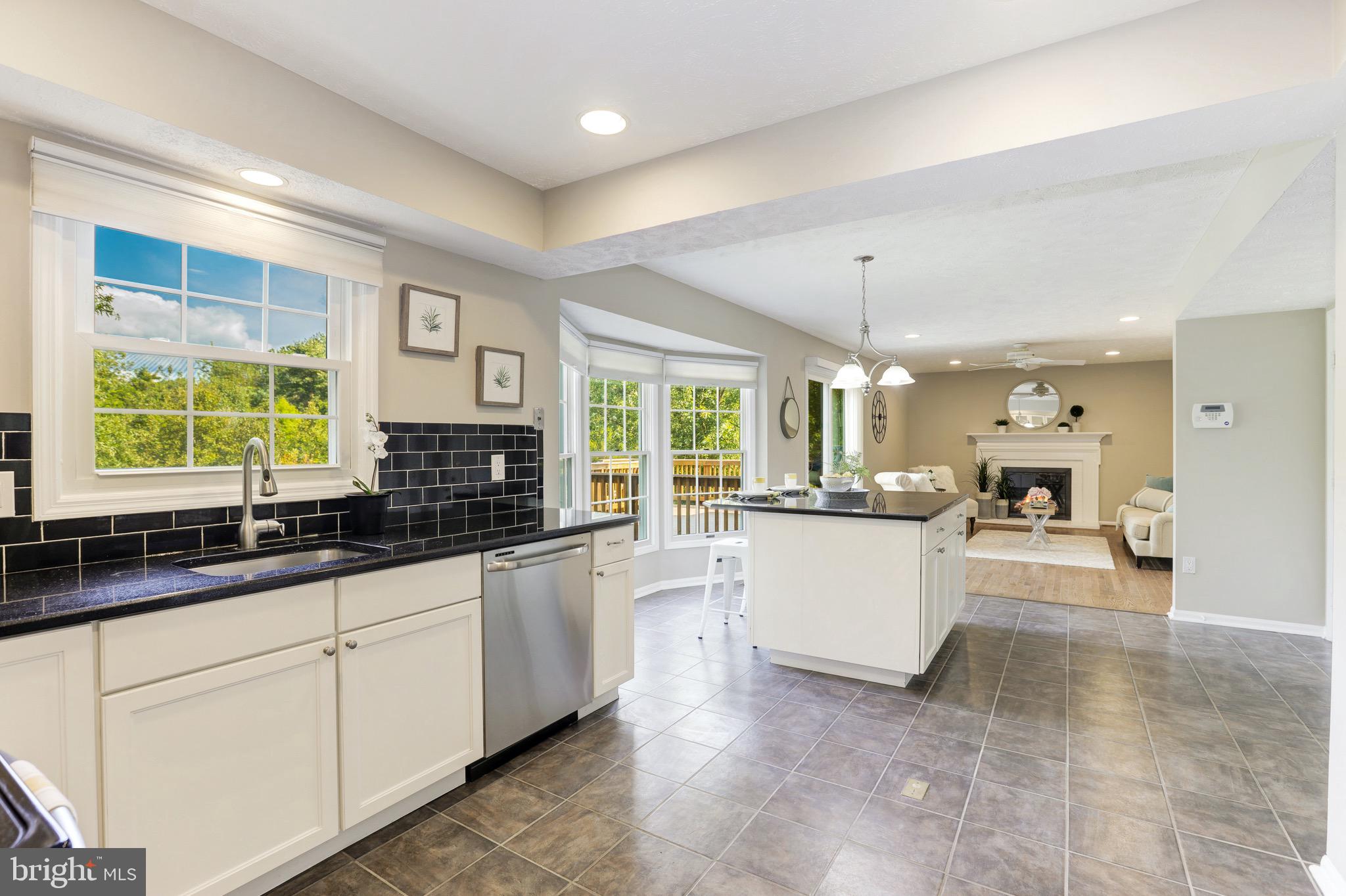 12702 Roark Court Reston, VA 20191 - Photo 10 of 63