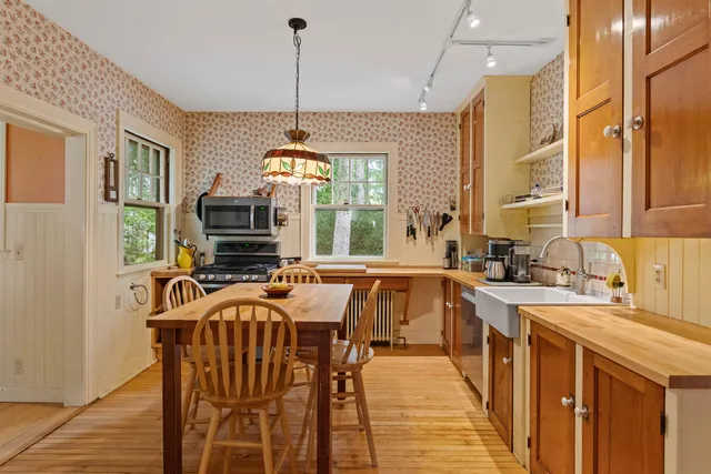 $525,000 | 26 Lincoln Street, Essex Junction, VT 05452