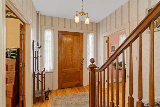 $525,000 | 26 Lincoln Street, Essex Junction, VT 05452