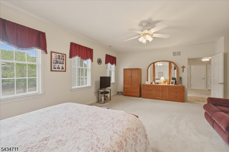 104 Ridgeview Lane Mount Arlington, NJ 07856 - Photo 19 of 40