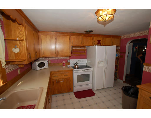 13 Freeman Road Salem, MA 01970 - Photo 5 of 23 Gallery Image 5