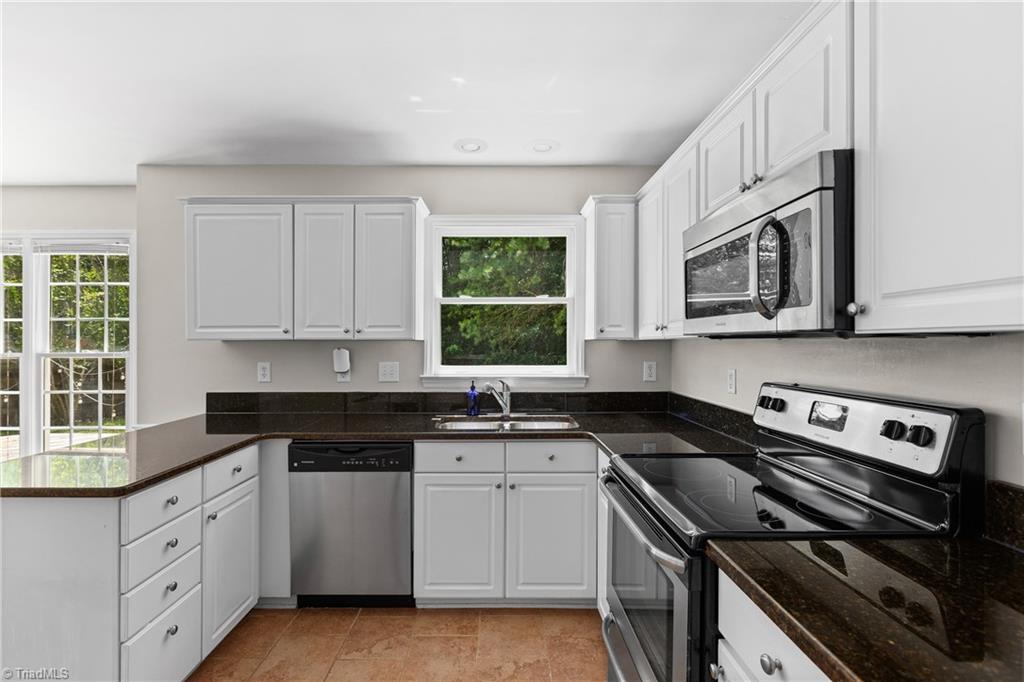 2230 Riley Forest Drive Winston-Salem, NC 27127 - Photo 13 of 25 Stanless Steel Appliances
