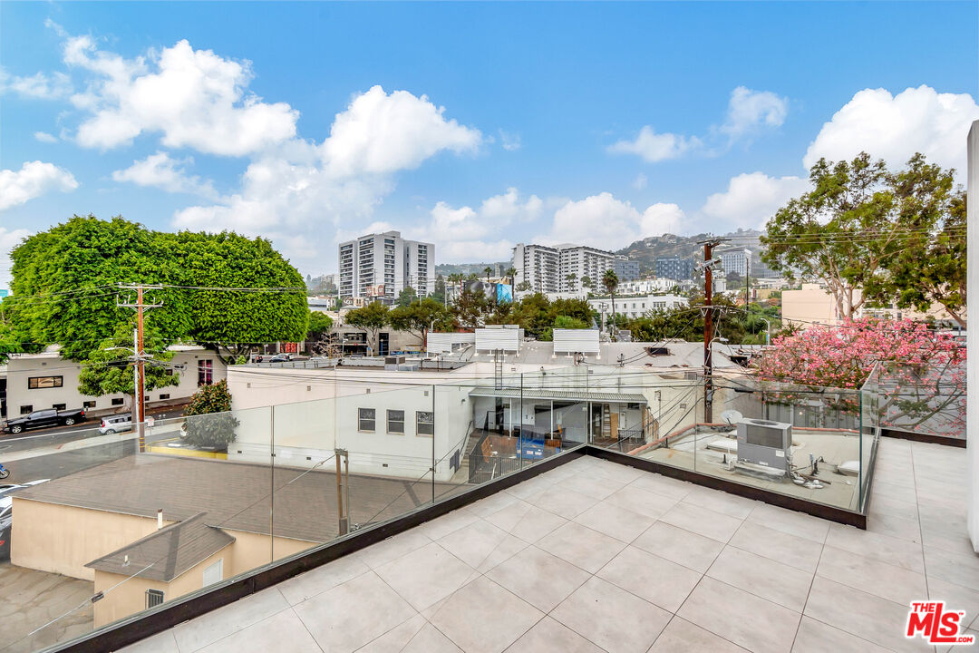 1017 North Croft Avenue, Unit PH1 Los Angeles, CA 90069 - Photo 30 of 34 a view of city from balcony