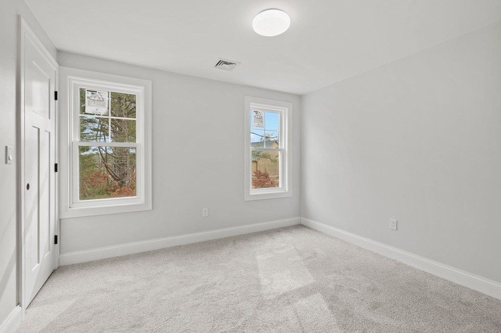 180 Barker Road East Wareham, MA 02538 - Photo 15 of 29 an empty room with windows