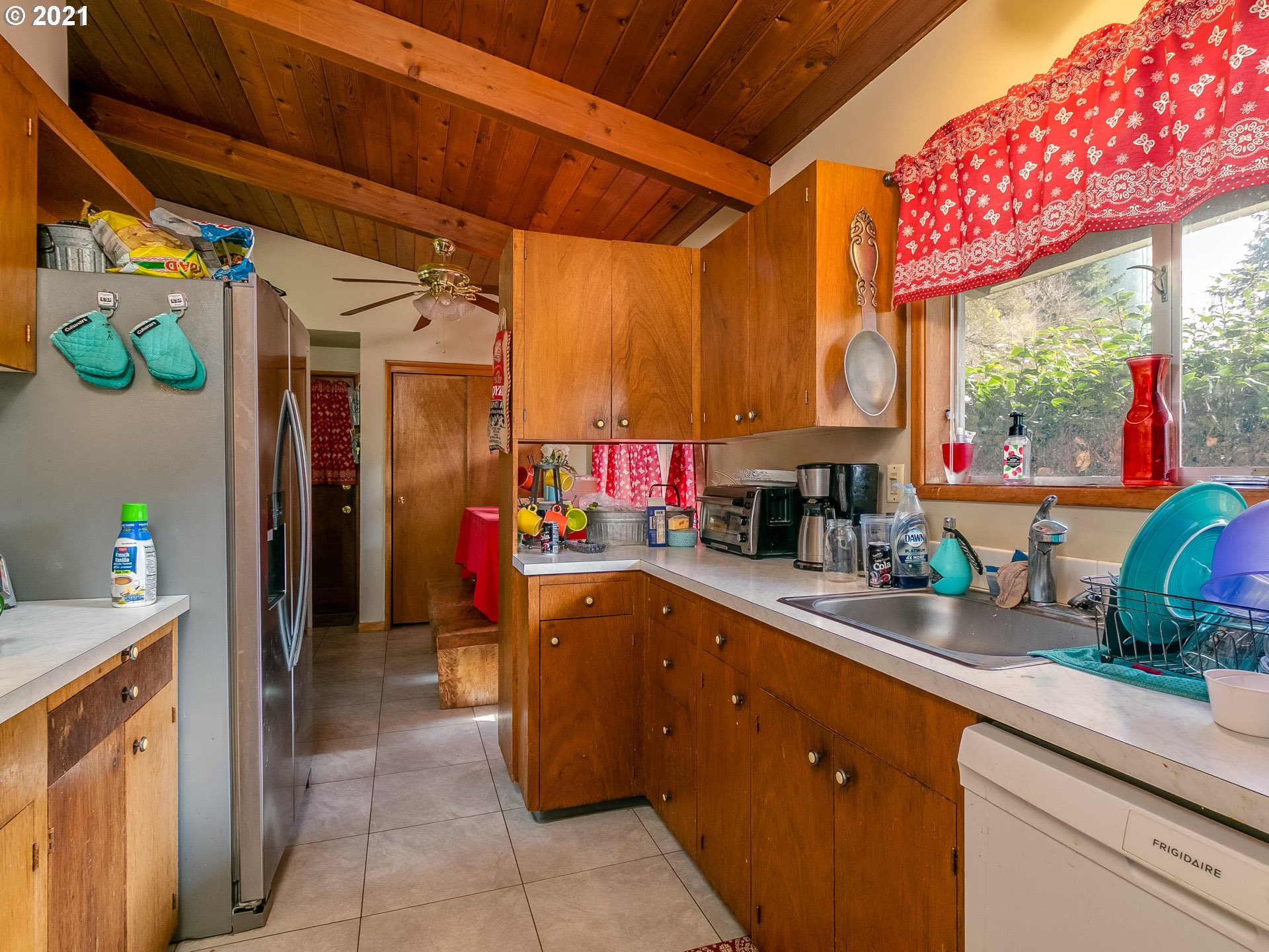 4375 Southeast View Acres Road Milwaukie, OR 97267 - Photo 14 of 32 Gallery Image 14