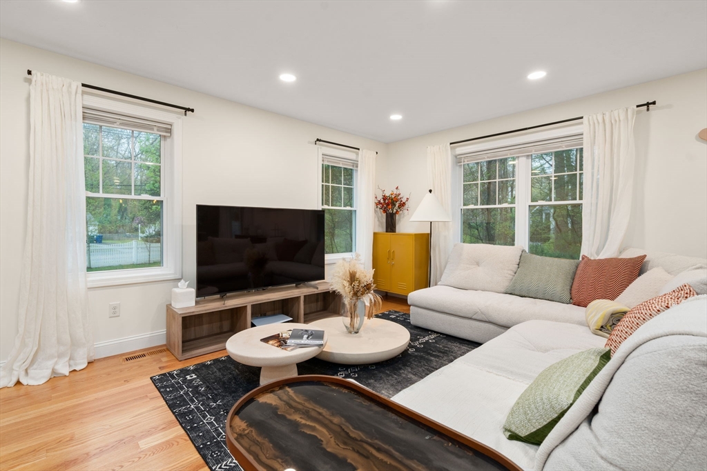 97 Batchelder Road Reading, MA 01867 - Photo 8 of 40