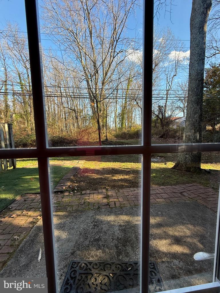 937 Breakwater Drive Annapolis, MD 21403 - Photo 14 of 27 a view of ocean from a window