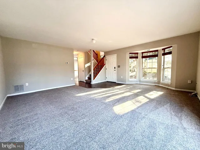 a view of entryway and hall