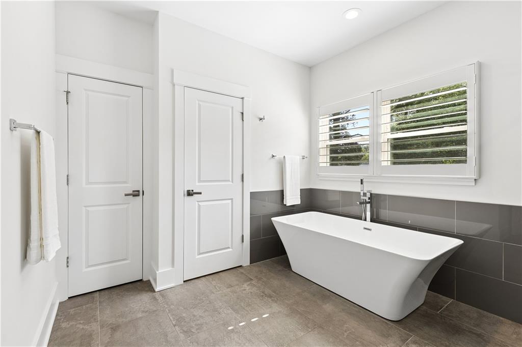 1392 Rupert Road Decatur, GA 30030 - Photo 23 of 57