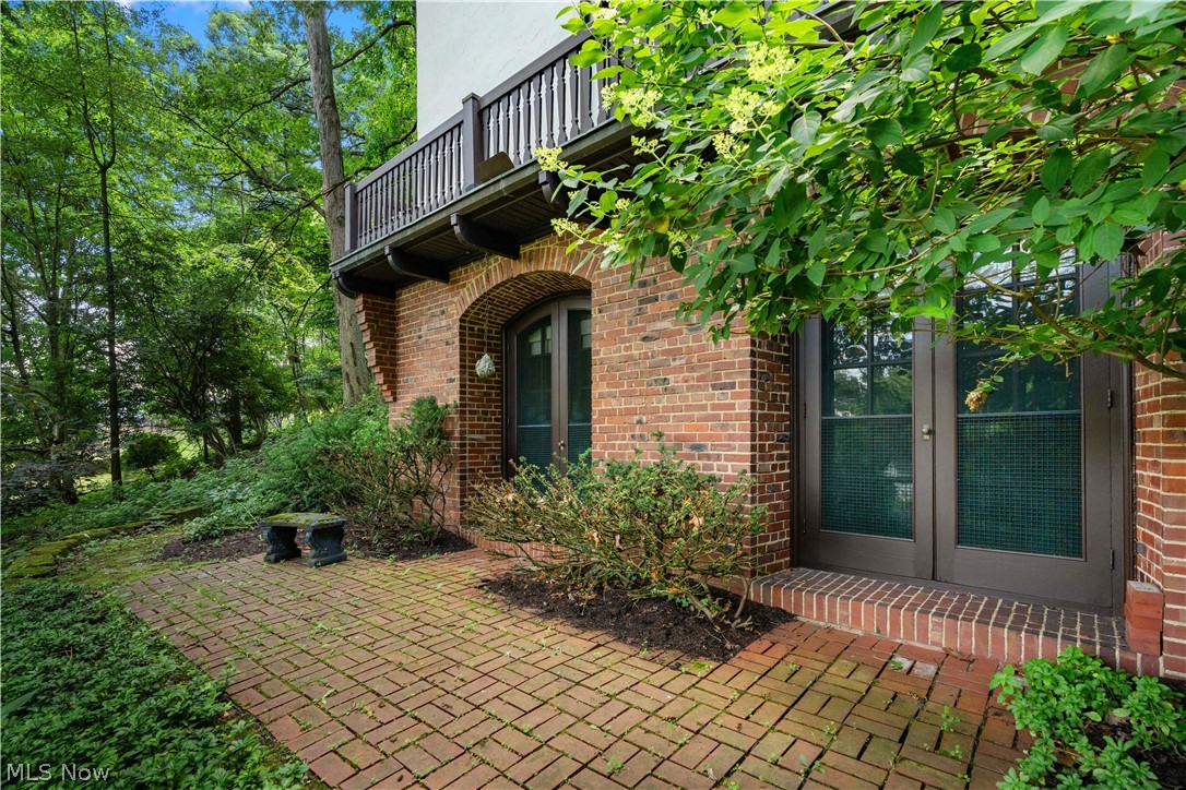 2421 Brentwood Road Northwest Canton, OH 44708 - Photo 4 of 50