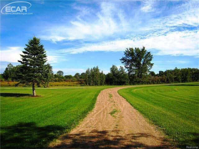5130 Stanley Road Columbiaville, MI 48421 - Photo 68 of 84 21298384-68.JPG