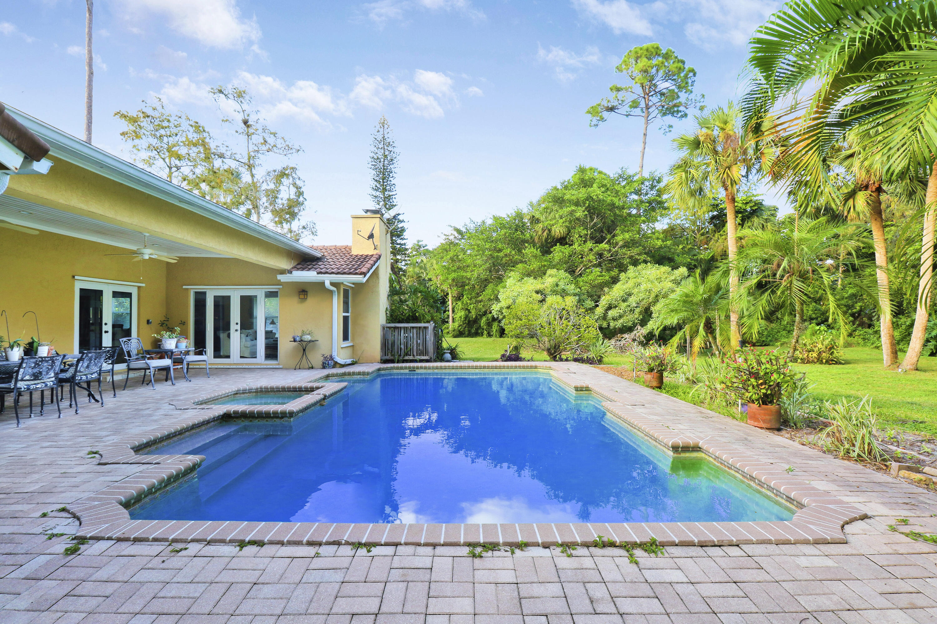 12709 Quercus Lane Wellington, FL 33414 - Photo 15 of 31 House-33
