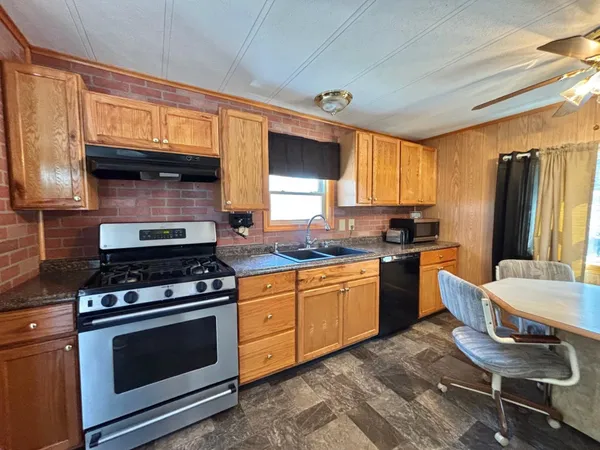 $89,900 | 76 Oriole Avenue, Keene, NH 03431