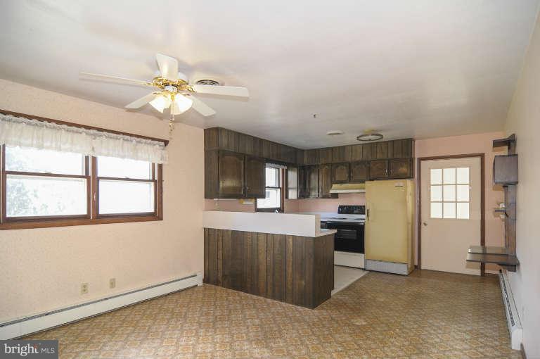 2509 Mayberry Road Westminster, MD 21158 - Photo 5 of 25 Kitchen