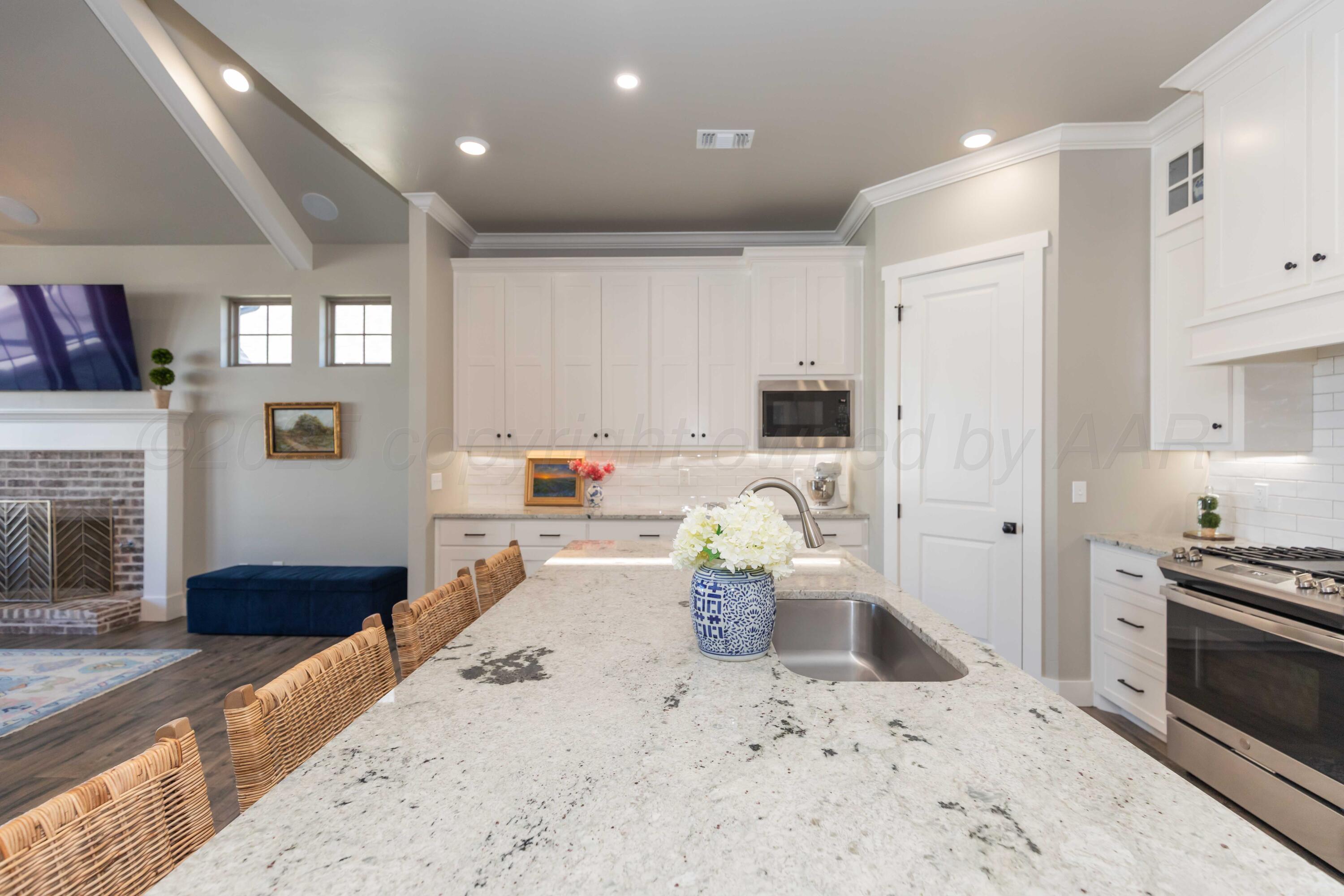 6105 Foley Square Street Amarillo, TX 79119 - Photo 22 of 64 KITCHEN VIEW 7