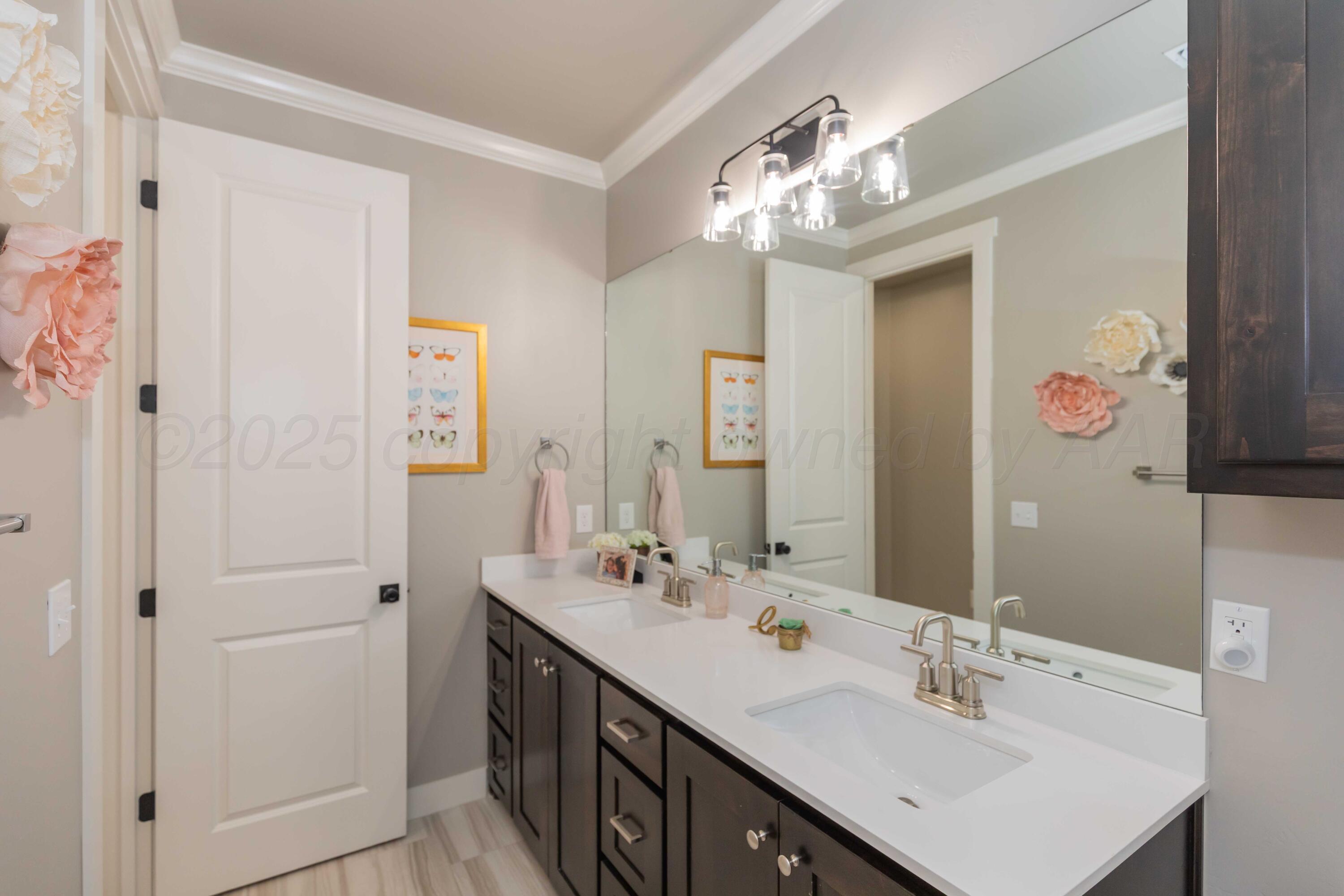 6105 Foley Square Street Amarillo, TX 79119 - Photo 43 of 64 BATHROOM 3 VIEW 1