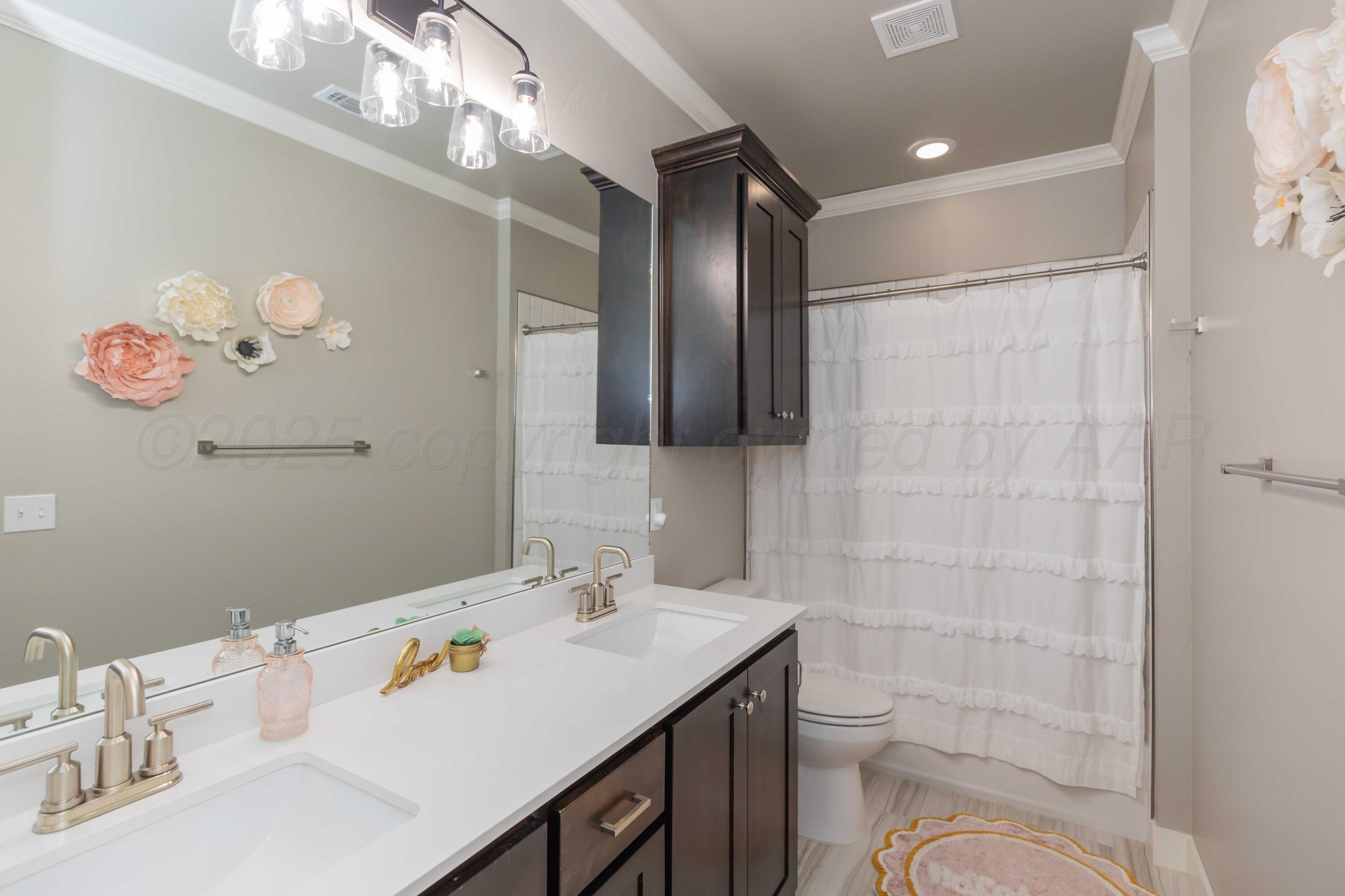 6105 Foley Square Street Amarillo, TX 79119 - Photo 44 of 64 BATHROOM 3 VIEW 2