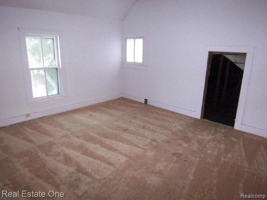 10443 Silver Lake Road Brighton, MI 48116 - Photo 9 of 12 Interior