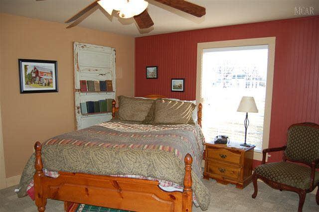 12189 Minx Road Temperance, MI 48182 - Photo 16 of 19 Bedroom