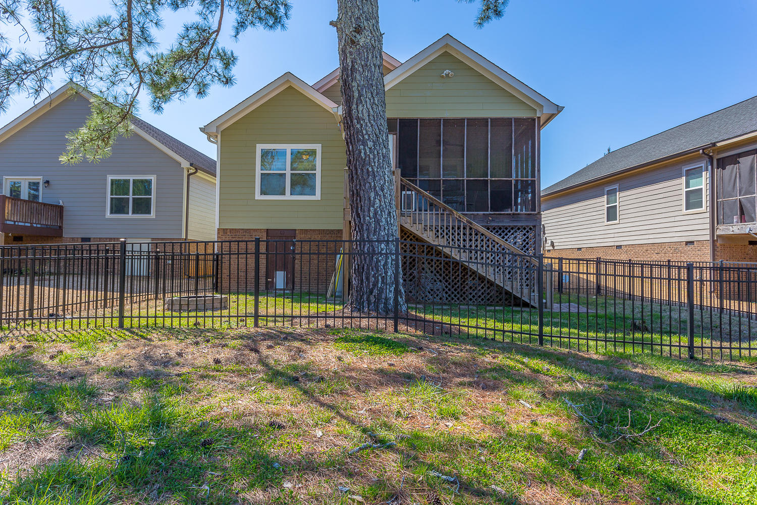 112 Battle Farm Court Rock Spring, GA 30739 - Photo 10 of 40 112 Battle Farm HD_-11