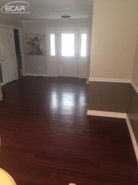 6060 Denton Hill Road Fenton, MI 48430 - Photo 8 of 18 21264322-7.JPG
