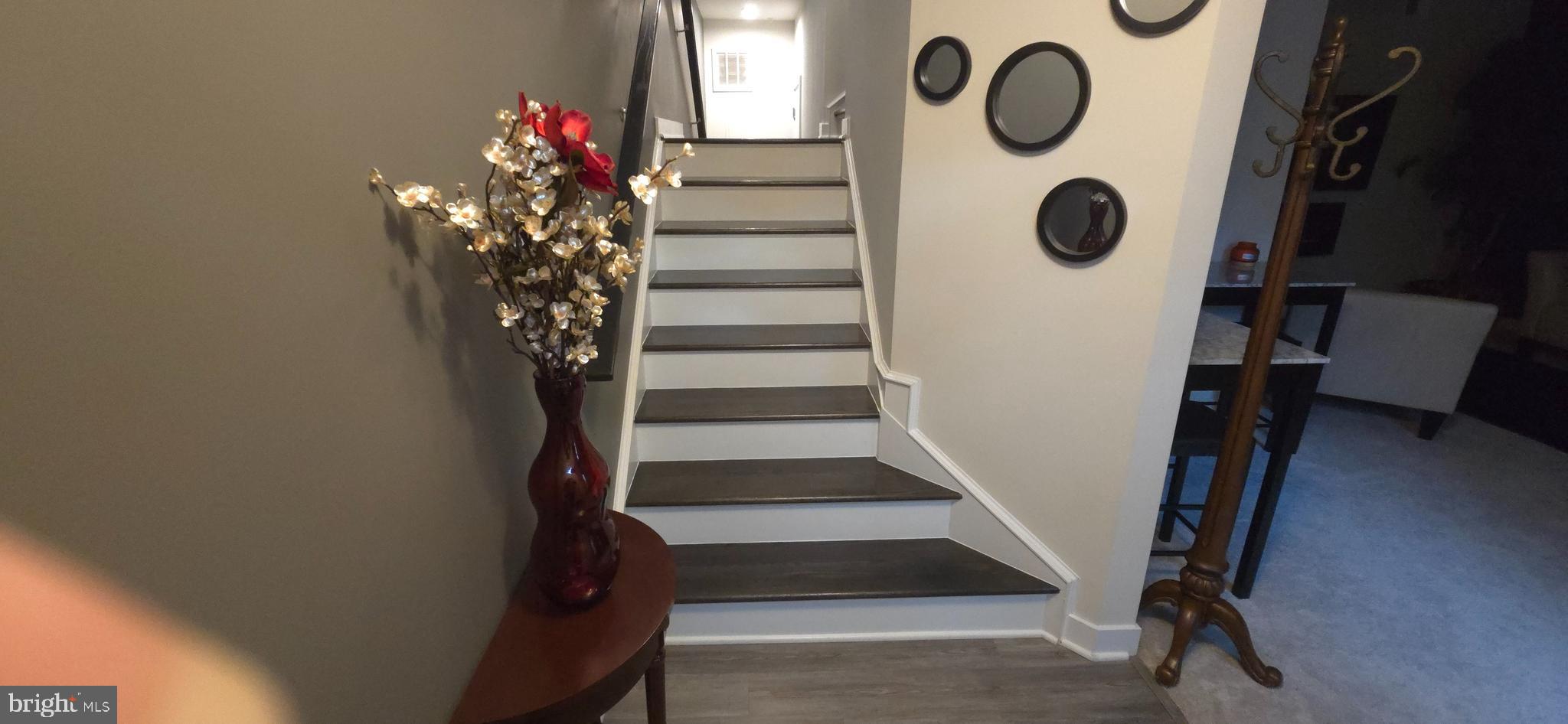 10510 Norbourne Farm Road Upper Marlboro, MD 20772 - Photo 5 of 56 Foyer - Entry Level to Main Level