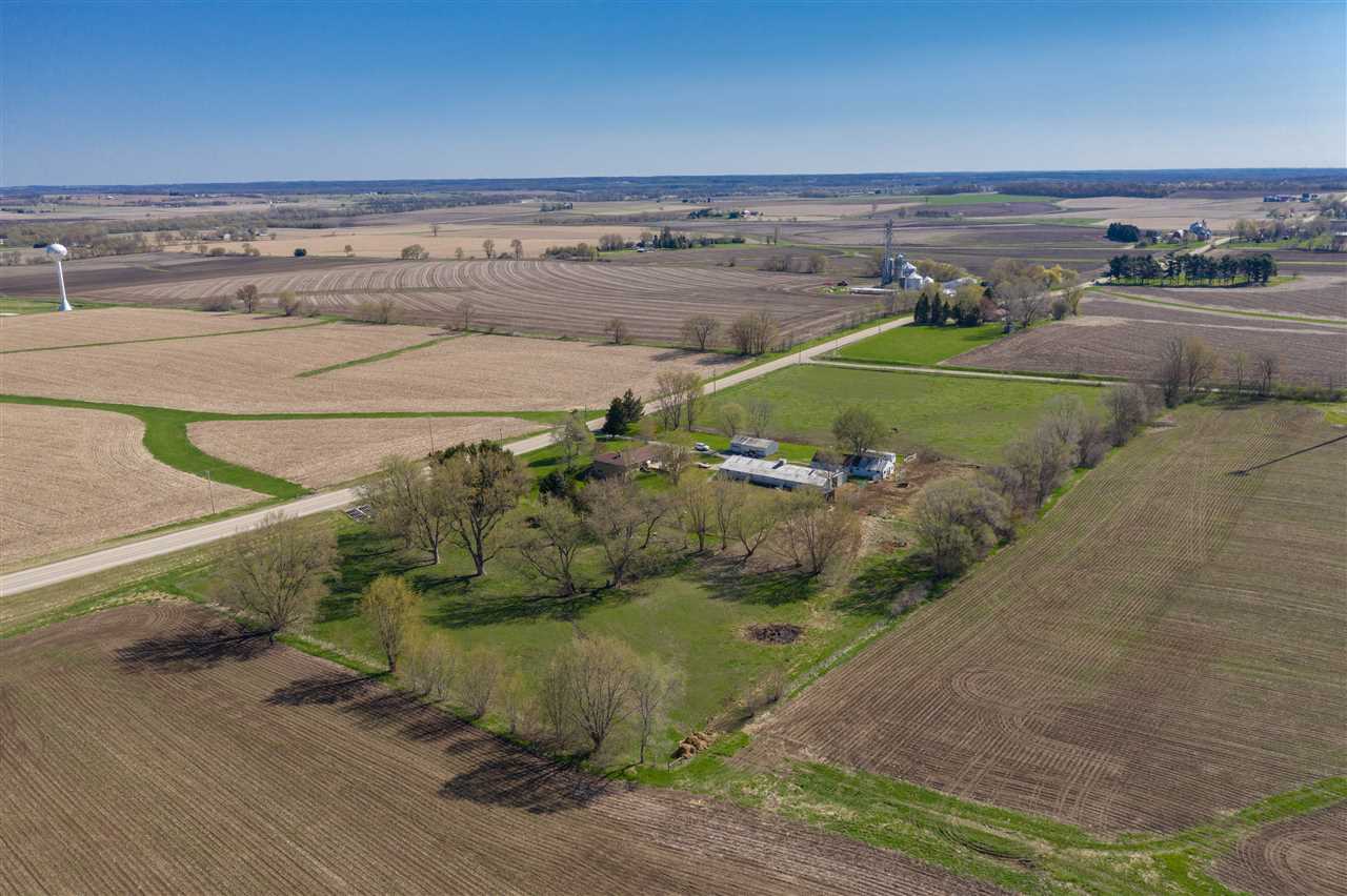 14588 Freeport Road Durand, IL 61024 - Photo 5 of 25 a view of a road with an ocean view