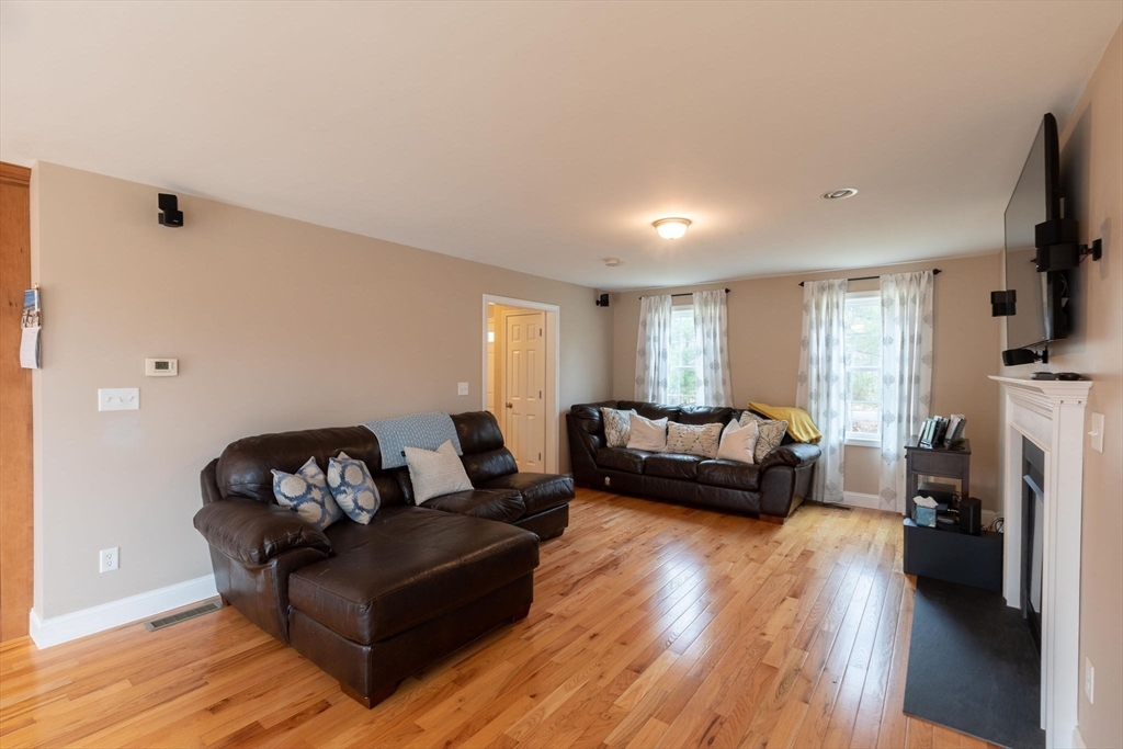 225 Salem Road Dracut, MA 01826 - Photo 20 of 42 Gallery Image 20
