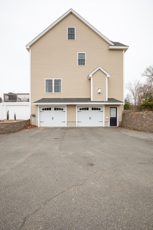 225 Salem Road Dracut, MA 01826 - Photo 3 of 42 Gallery Image 3