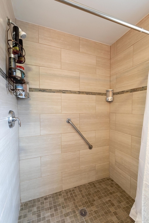 225 Salem Road Dracut, MA 01826 - Photo 33 of 42 Gallery Image 33