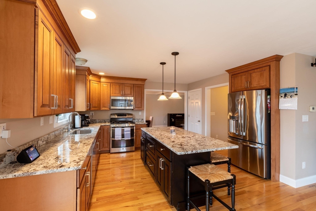 225 Salem Road Dracut, MA 01826 - Photo 8 of 42 Gallery Image 8