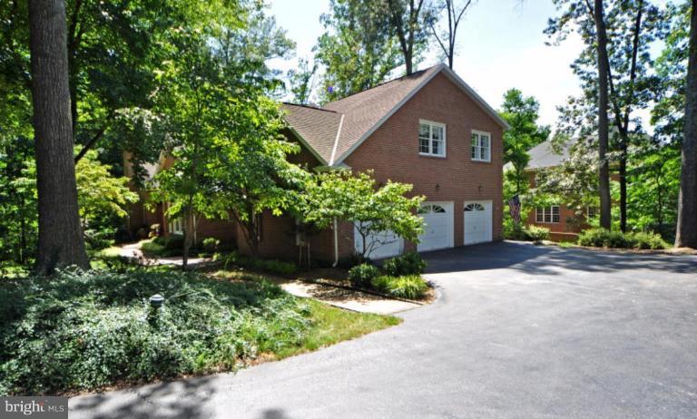 3128 Hunt Road Oakton, VA 22124 - Photo 18 of 26 Garage 1