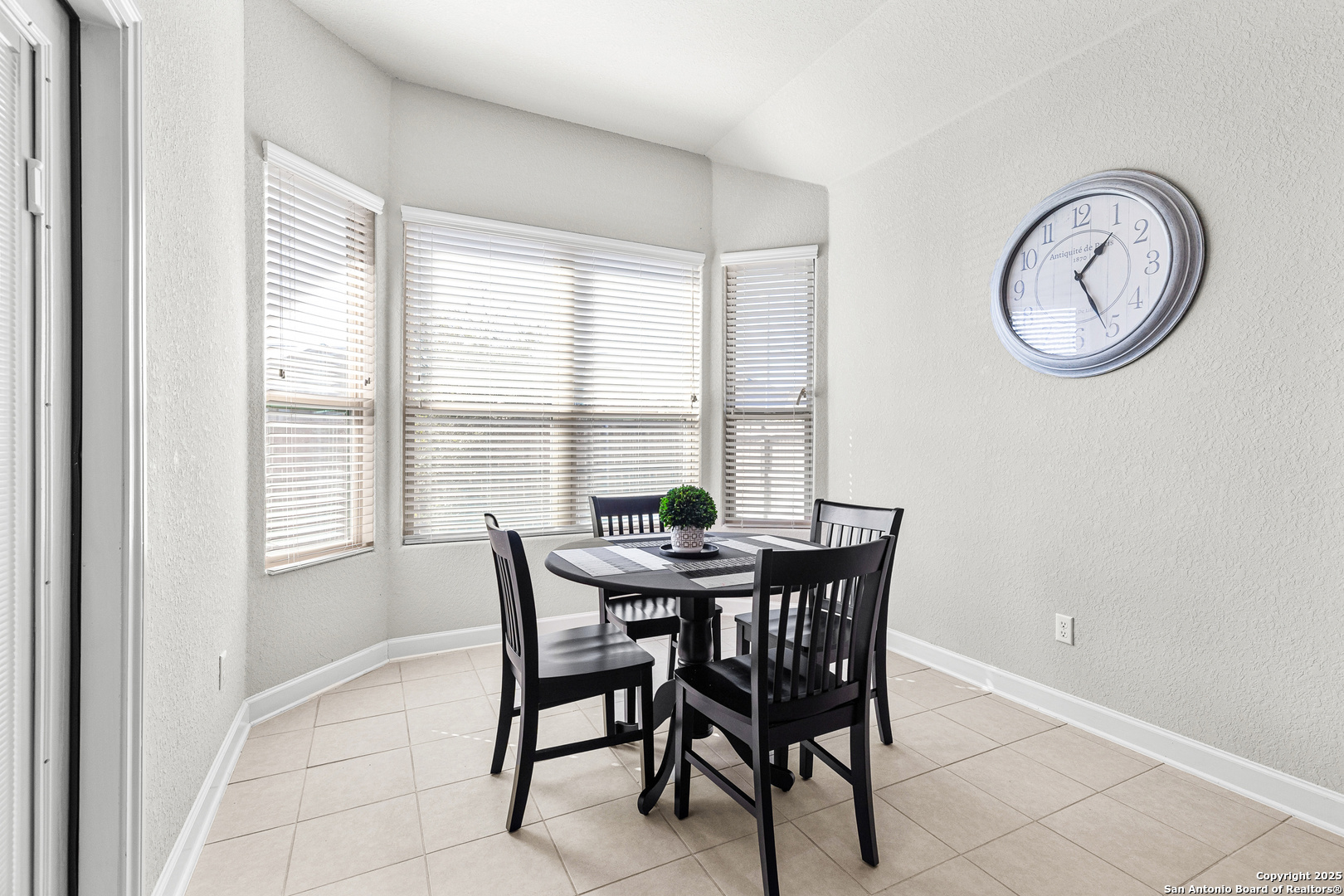 5117 Arrow Ridge Marion, TX 78124 - Photo 12 of 55