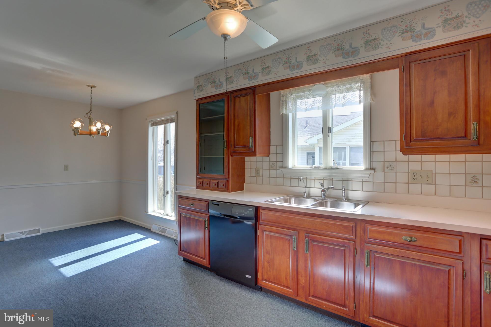 250 Wallingford Road Strasburg, PA 17579 - Photo 6 of 17 Eat-In Kitchen