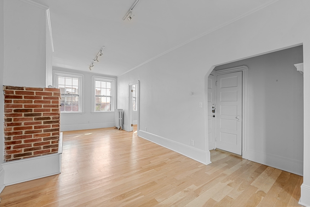 132 Myrtle Street, Unit 2 Boston, MA 02114 - Photo 4 of 15